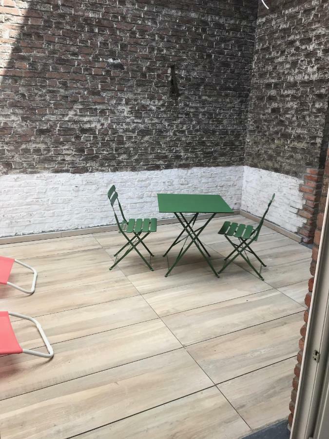 Lyves Two * Luik